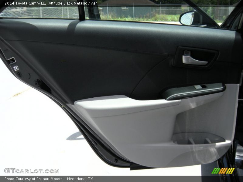 Attitude Black Metallic / Ash 2014 Toyota Camry LE