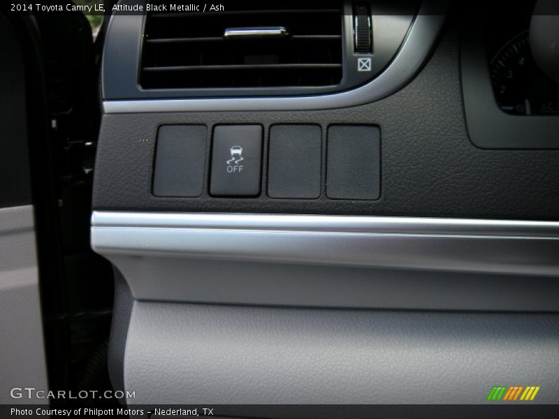 Attitude Black Metallic / Ash 2014 Toyota Camry LE