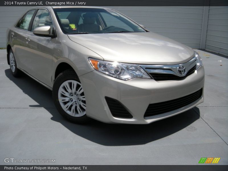 Champagne Mica / Ivory 2014 Toyota Camry LE