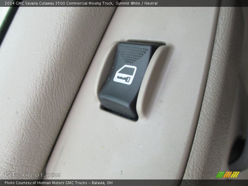 Summit White / Neutral 2014 GMC Savana Cutaway 3500 Commercial Moving Truck