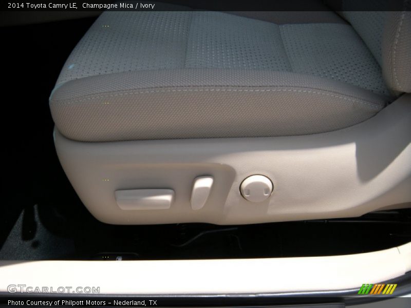 Champagne Mica / Ivory 2014 Toyota Camry LE