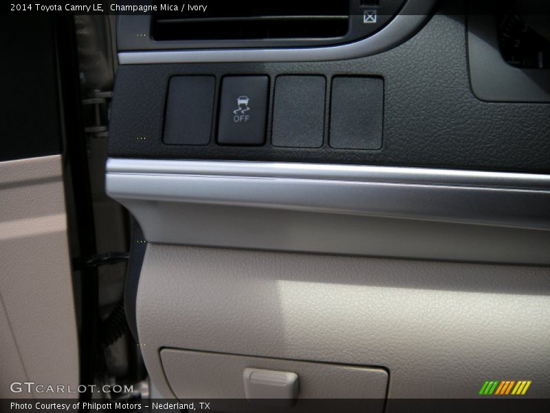 Champagne Mica / Ivory 2014 Toyota Camry LE