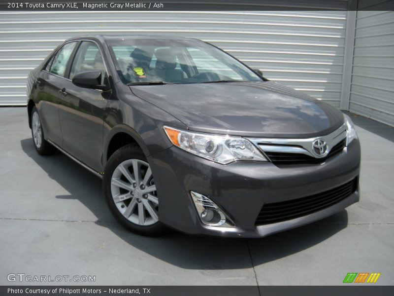 Magnetic Gray Metallic / Ash 2014 Toyota Camry XLE