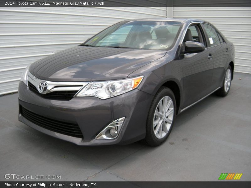 Magnetic Gray Metallic / Ash 2014 Toyota Camry XLE