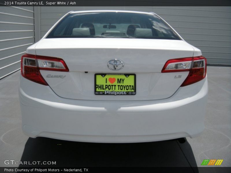 Super White / Ash 2014 Toyota Camry LE