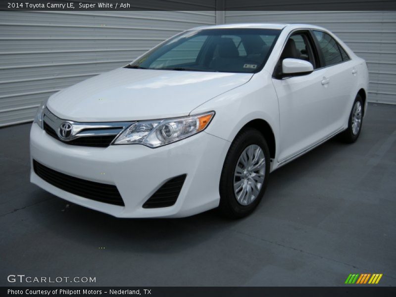 Super White / Ash 2014 Toyota Camry LE