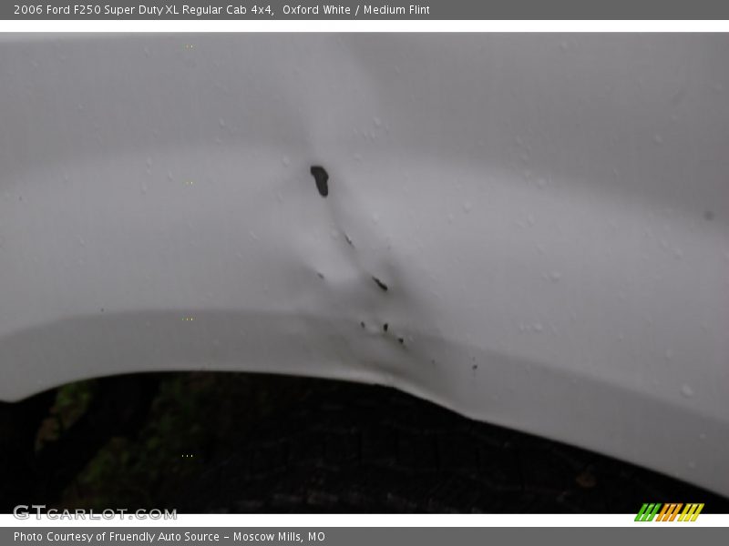Oxford White / Medium Flint 2006 Ford F250 Super Duty XL Regular Cab 4x4