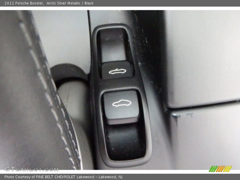 Arctic Silver Metallic / Black 2011 Porsche Boxster
