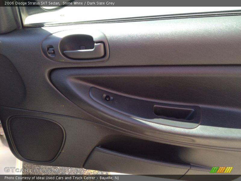 Stone White / Dark Slate Grey 2006 Dodge Stratus SXT Sedan