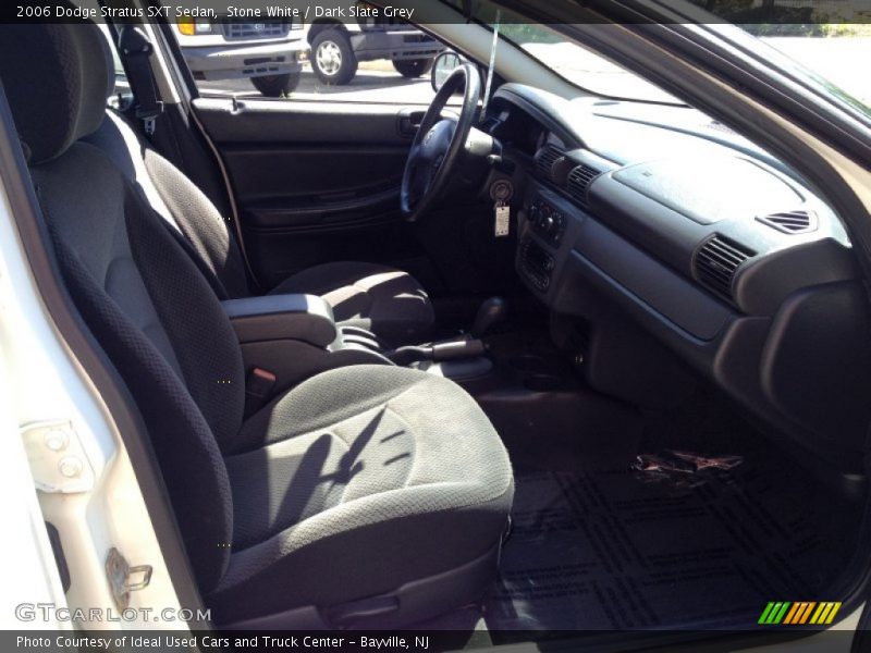 Stone White / Dark Slate Grey 2006 Dodge Stratus SXT Sedan