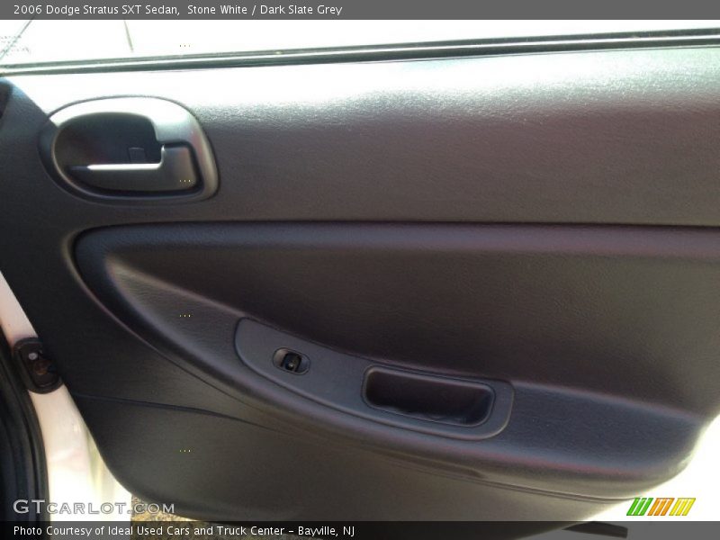 Stone White / Dark Slate Grey 2006 Dodge Stratus SXT Sedan