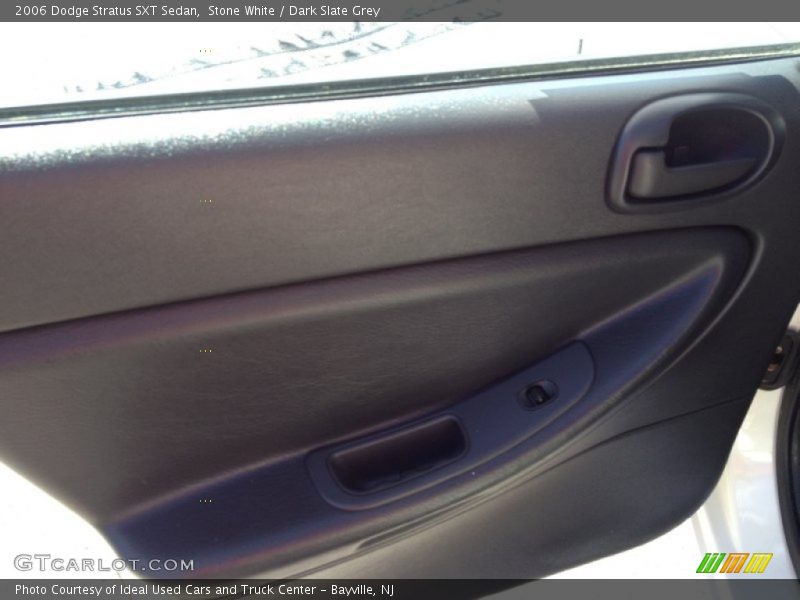 Stone White / Dark Slate Grey 2006 Dodge Stratus SXT Sedan