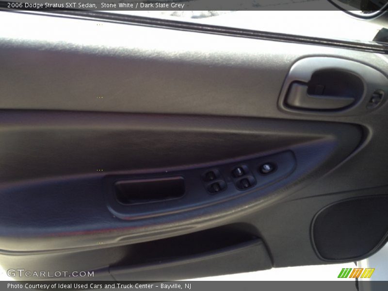 Stone White / Dark Slate Grey 2006 Dodge Stratus SXT Sedan