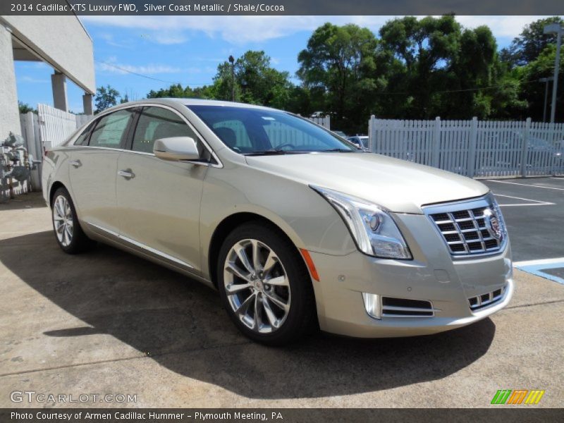 Front 3/4 View of 2014 XTS Luxury FWD