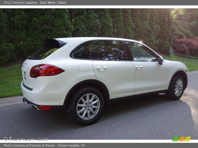 Sand White / Black 2011 Porsche Cayenne