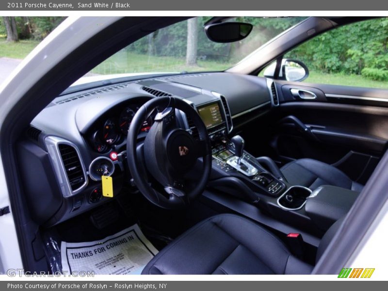 Sand White / Black 2011 Porsche Cayenne