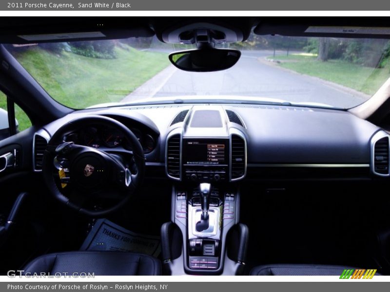 Sand White / Black 2011 Porsche Cayenne