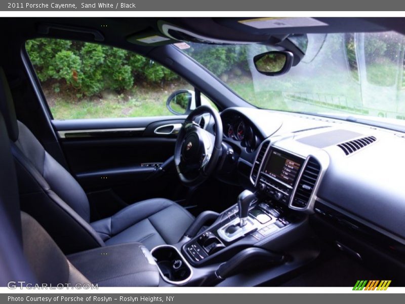 Sand White / Black 2011 Porsche Cayenne