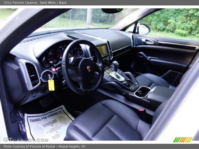 Sand White / Black 2011 Porsche Cayenne