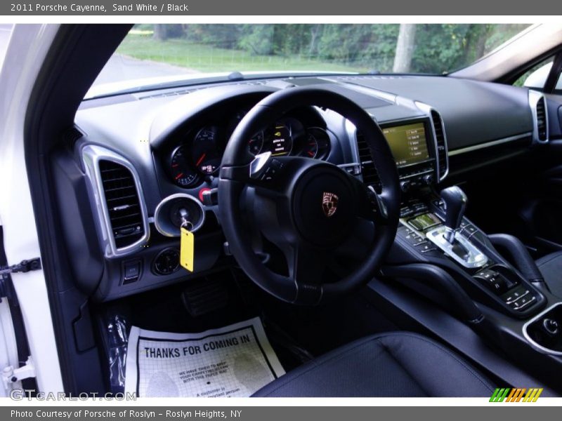 Sand White / Black 2011 Porsche Cayenne
