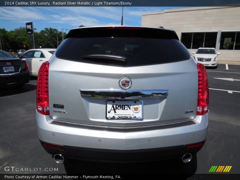 Radiant Silver Metallic / Light Titanium/Ebony 2014 Cadillac SRX Luxury
