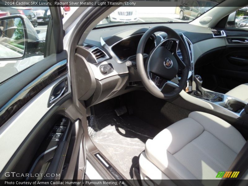 Radiant Silver Metallic / Light Titanium/Ebony 2014 Cadillac SRX Luxury