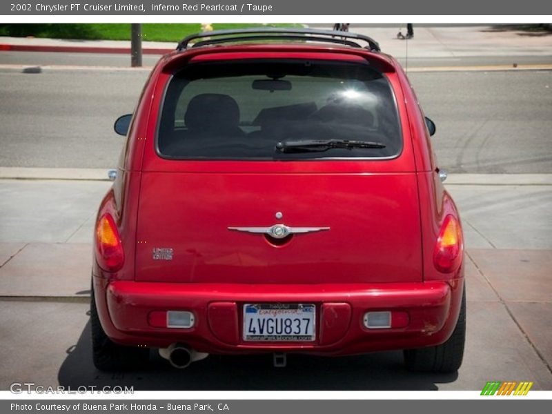 Inferno Red Pearlcoat / Taupe 2002 Chrysler PT Cruiser Limited
