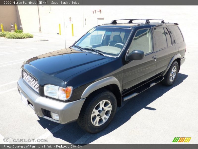 Super Black / Beige 2001 Nissan Pathfinder SE 4x4