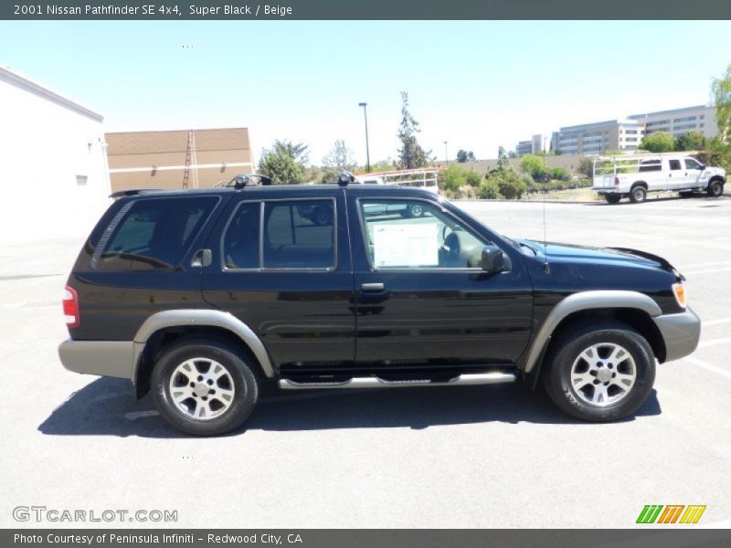 Super Black / Beige 2001 Nissan Pathfinder SE 4x4