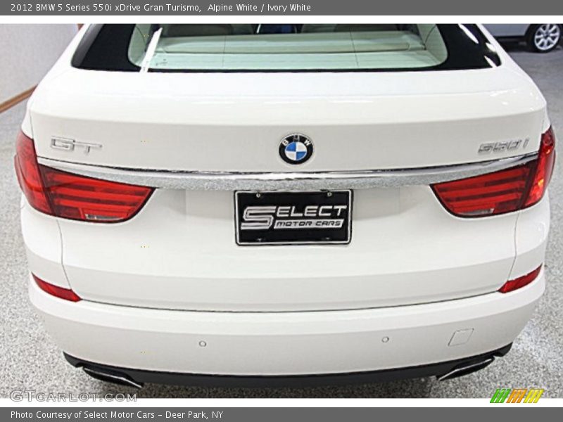 Alpine White / Ivory White 2012 BMW 5 Series 550i xDrive Gran Turismo