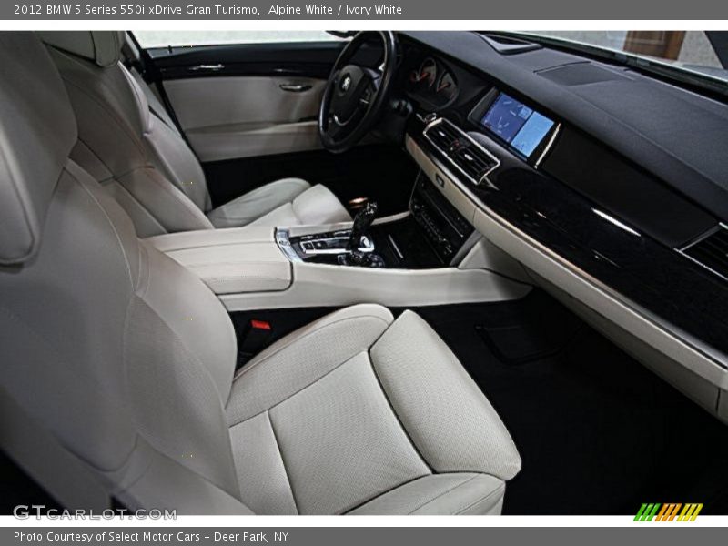 Alpine White / Ivory White 2012 BMW 5 Series 550i xDrive Gran Turismo