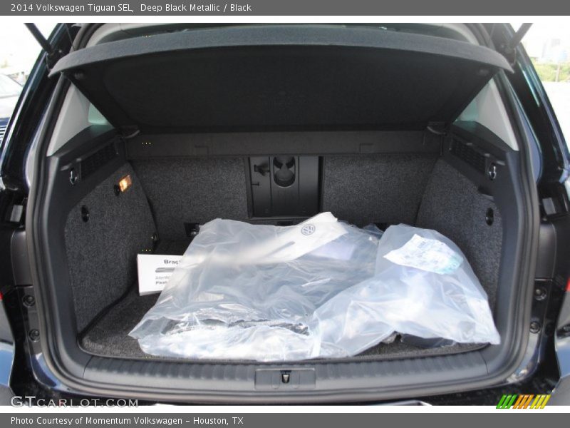 Deep Black Metallic / Black 2014 Volkswagen Tiguan SEL