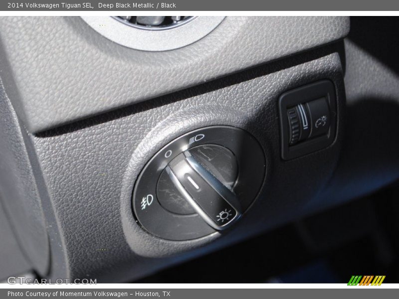 Deep Black Metallic / Black 2014 Volkswagen Tiguan SEL