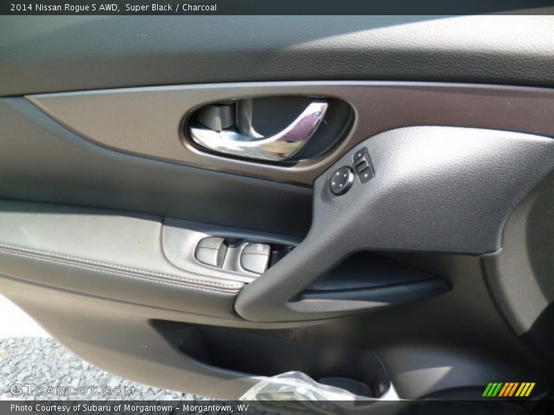 Super Black / Charcoal 2014 Nissan Rogue S AWD