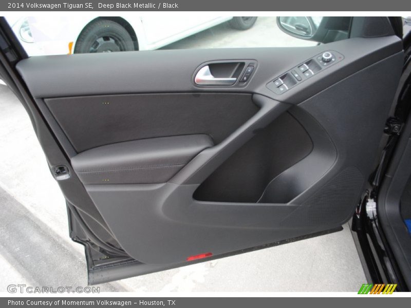 Deep Black Metallic / Black 2014 Volkswagen Tiguan SE