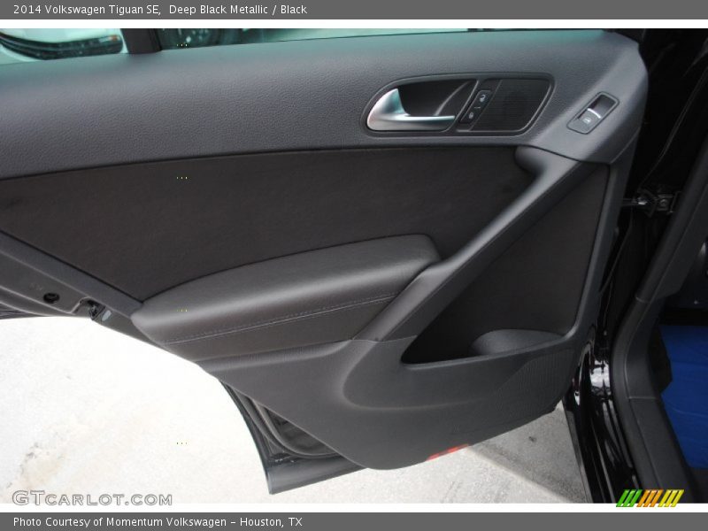 Deep Black Metallic / Black 2014 Volkswagen Tiguan SE
