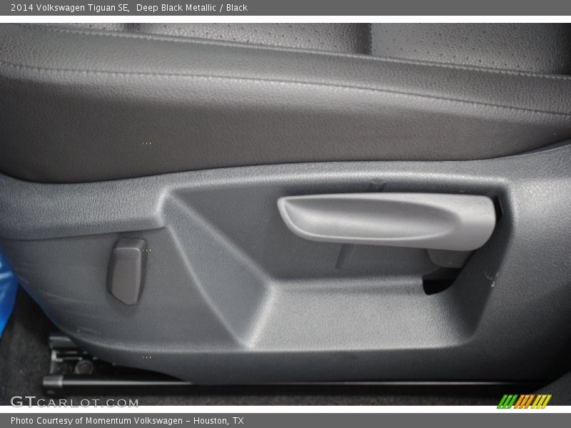 Deep Black Metallic / Black 2014 Volkswagen Tiguan SE