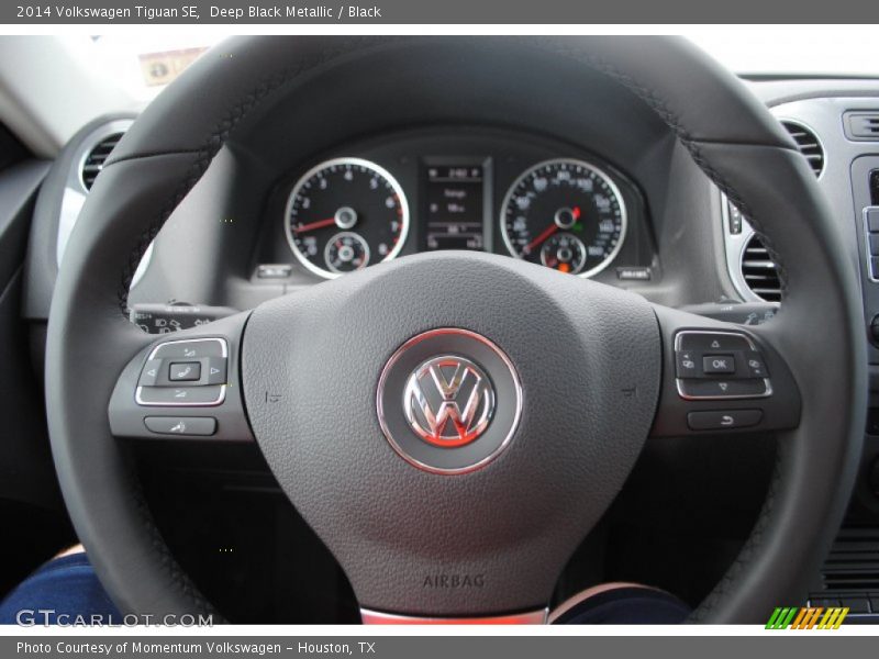 Deep Black Metallic / Black 2014 Volkswagen Tiguan SE