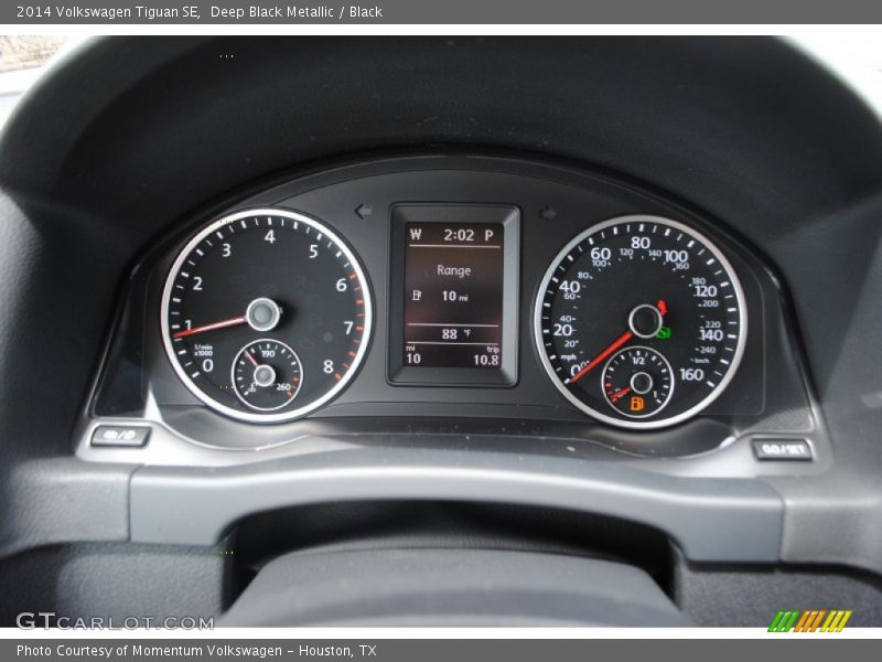 Deep Black Metallic / Black 2014 Volkswagen Tiguan SE