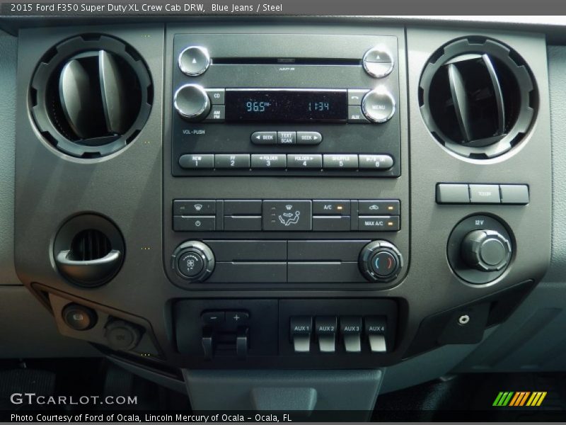 Controls of 2015 F350 Super Duty XL Crew Cab DRW