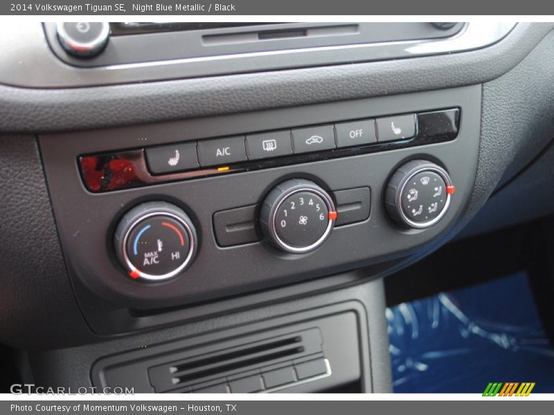 Night Blue Metallic / Black 2014 Volkswagen Tiguan SE