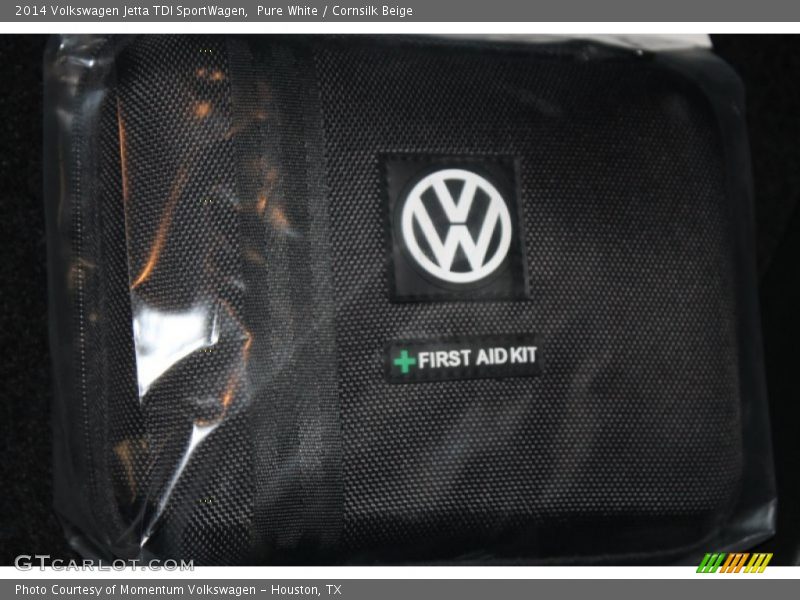 Pure White / Cornsilk Beige 2014 Volkswagen Jetta TDI SportWagen