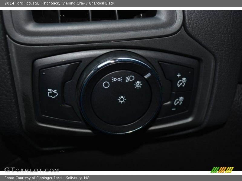 Sterling Gray / Charcoal Black 2014 Ford Focus SE Hatchback