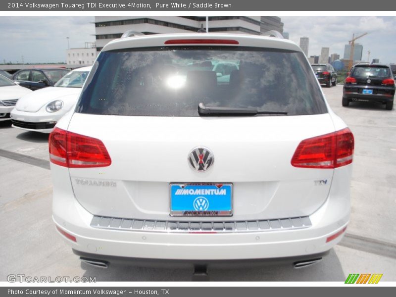 Pure White / Saddle Brown 2014 Volkswagen Touareg TDI Executive 4Motion