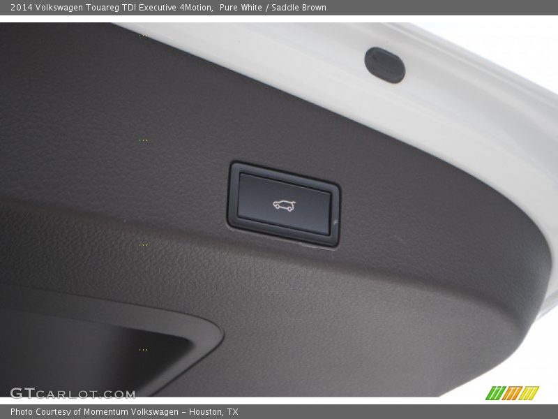 Pure White / Saddle Brown 2014 Volkswagen Touareg TDI Executive 4Motion