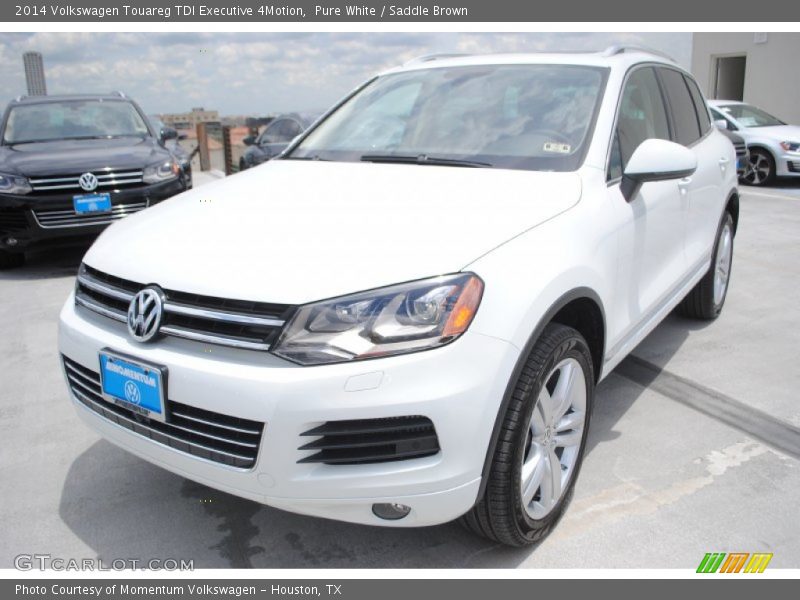 Pure White / Saddle Brown 2014 Volkswagen Touareg TDI Executive 4Motion