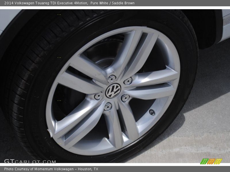 Pure White / Saddle Brown 2014 Volkswagen Touareg TDI Executive 4Motion