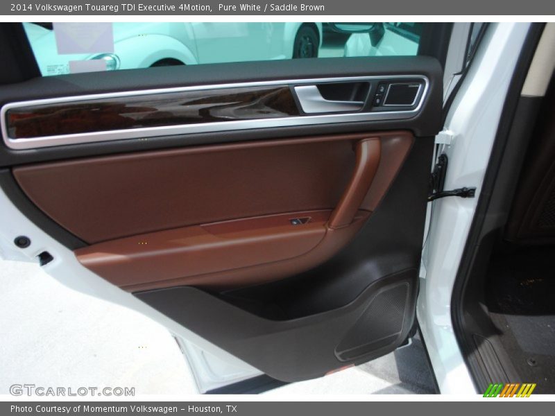 Pure White / Saddle Brown 2014 Volkswagen Touareg TDI Executive 4Motion