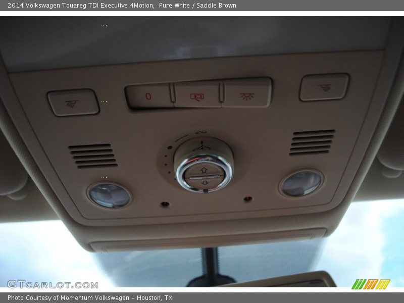 Pure White / Saddle Brown 2014 Volkswagen Touareg TDI Executive 4Motion