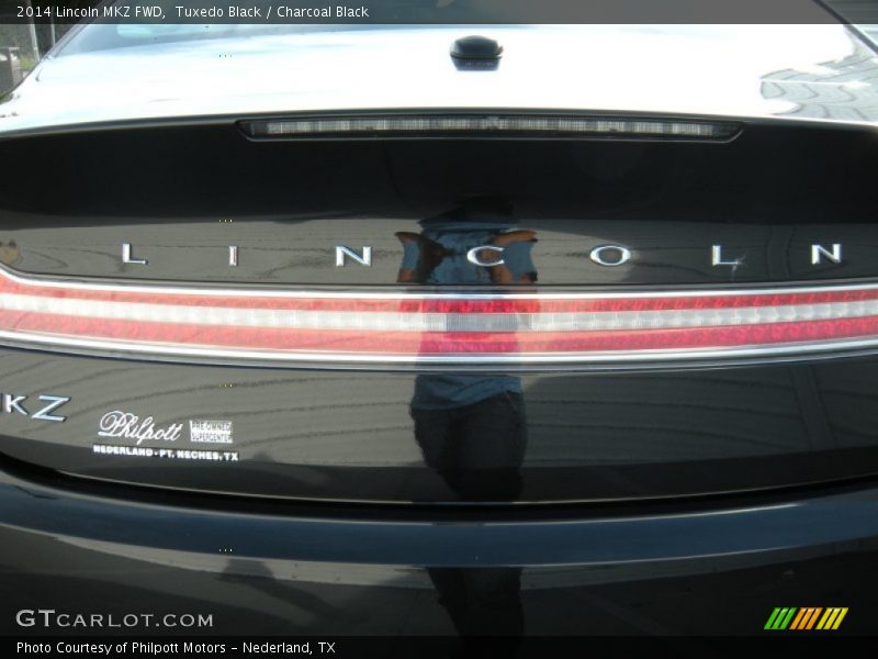 Tuxedo Black / Charcoal Black 2014 Lincoln MKZ FWD